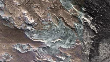 یخچال طبیعی در مریخ,آب یخ زده در مریخ,آب مریخ,Naturalglaciers on Mars